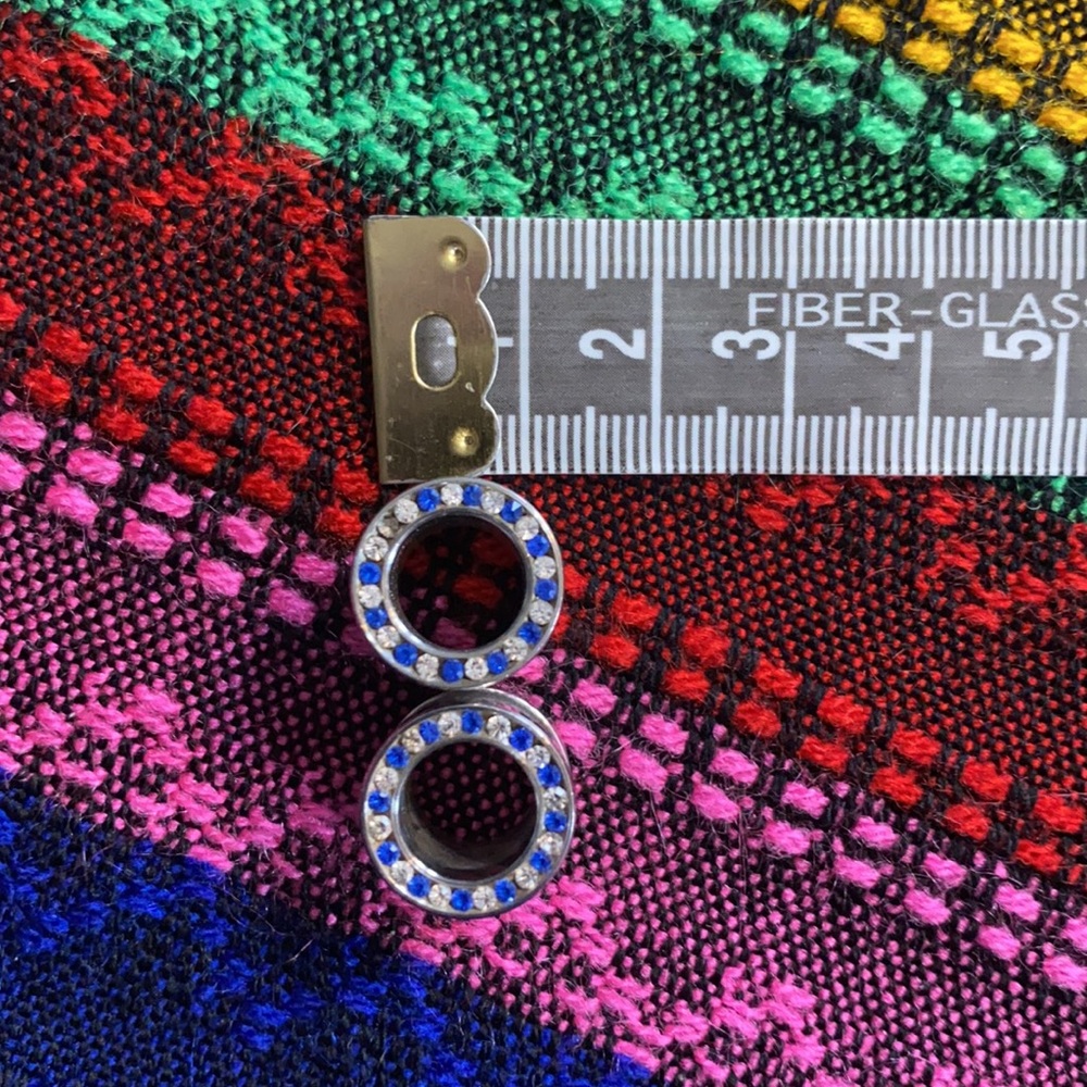 Tunnels (one pair per order)